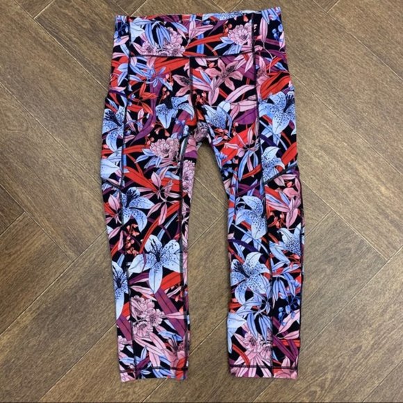 lululemon athletica Pants - Lululemon Speed Up Crop Lush Lillies Multi 1384